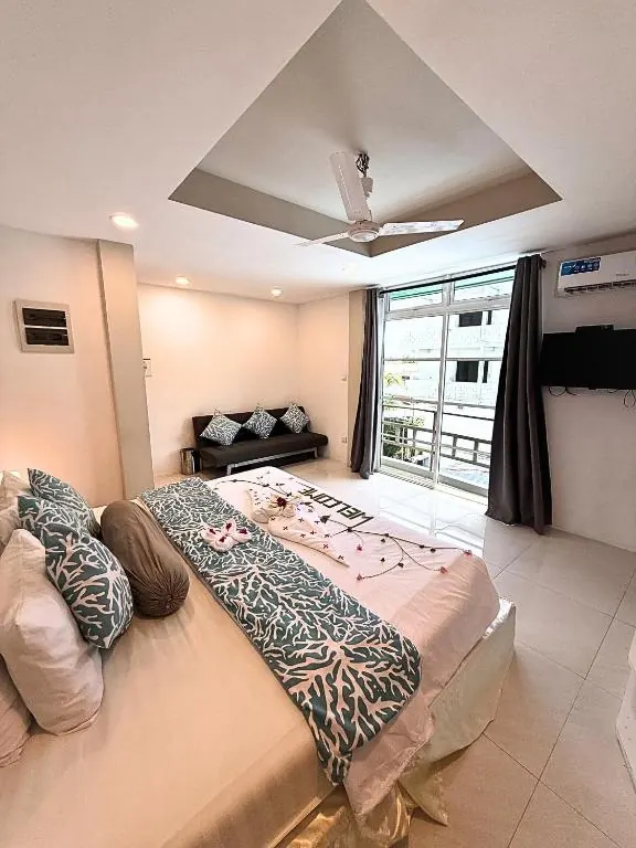 Deluxe Double Room with Balcony